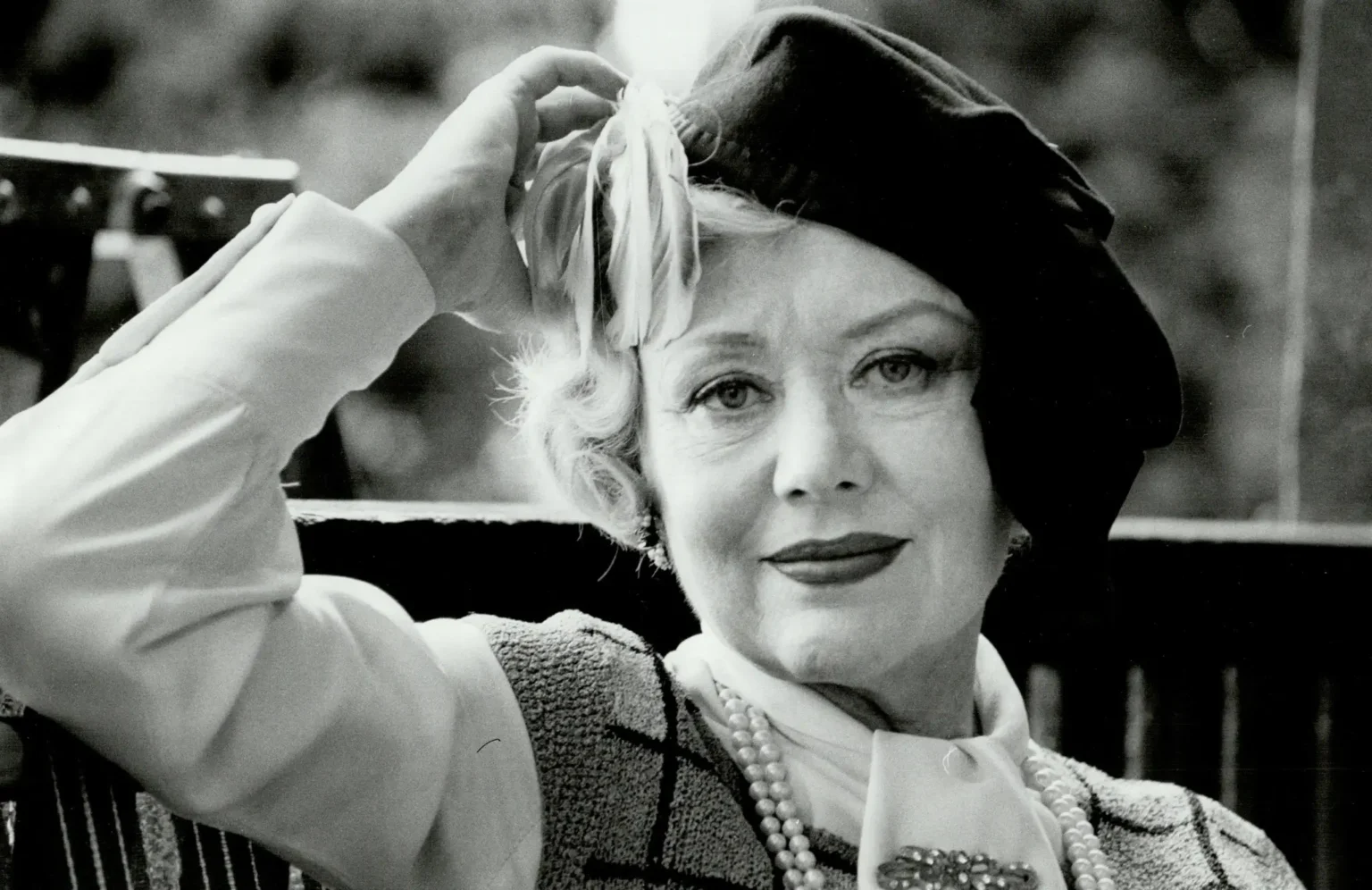 Mary Poppins Actress Glynis Johns Dies at 100